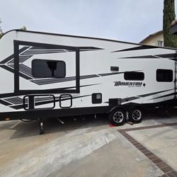 2021 Momentum 21G Toyhauler