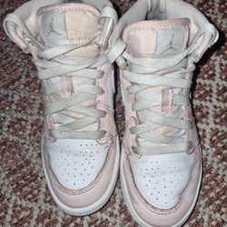 Kids/girls Jordans 