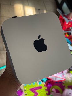 Mac mini Desktop - Apple M1 chip - 8GB Memory - 512GB SSD - Silver