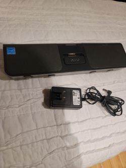 iHome iP46 Portable 30-Pin iPod/iPhone Speaker Dock along with its power adapter
