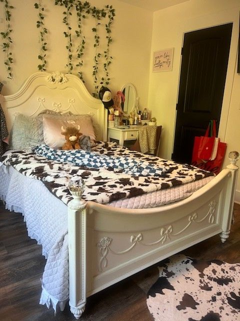 Disney Princess Bed (FULL)