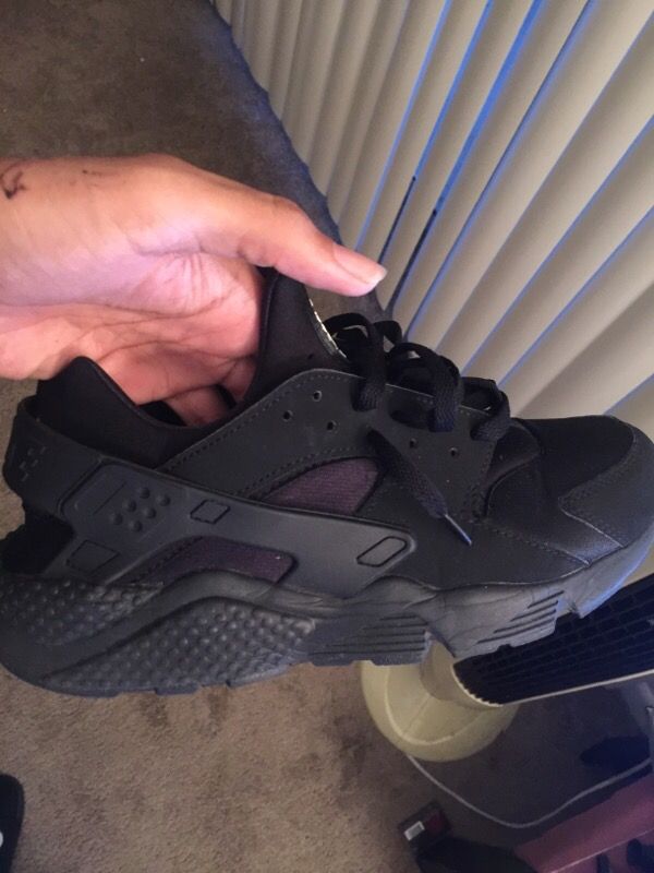 All Black haraches size 9.5