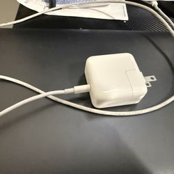 Apple M1 MacBook 