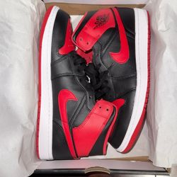 Jordan 1 Mid