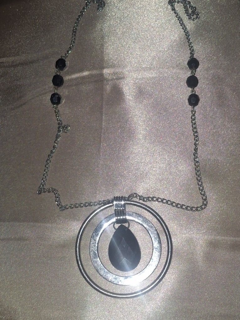 Vintage Lot Of 4 Necklaces