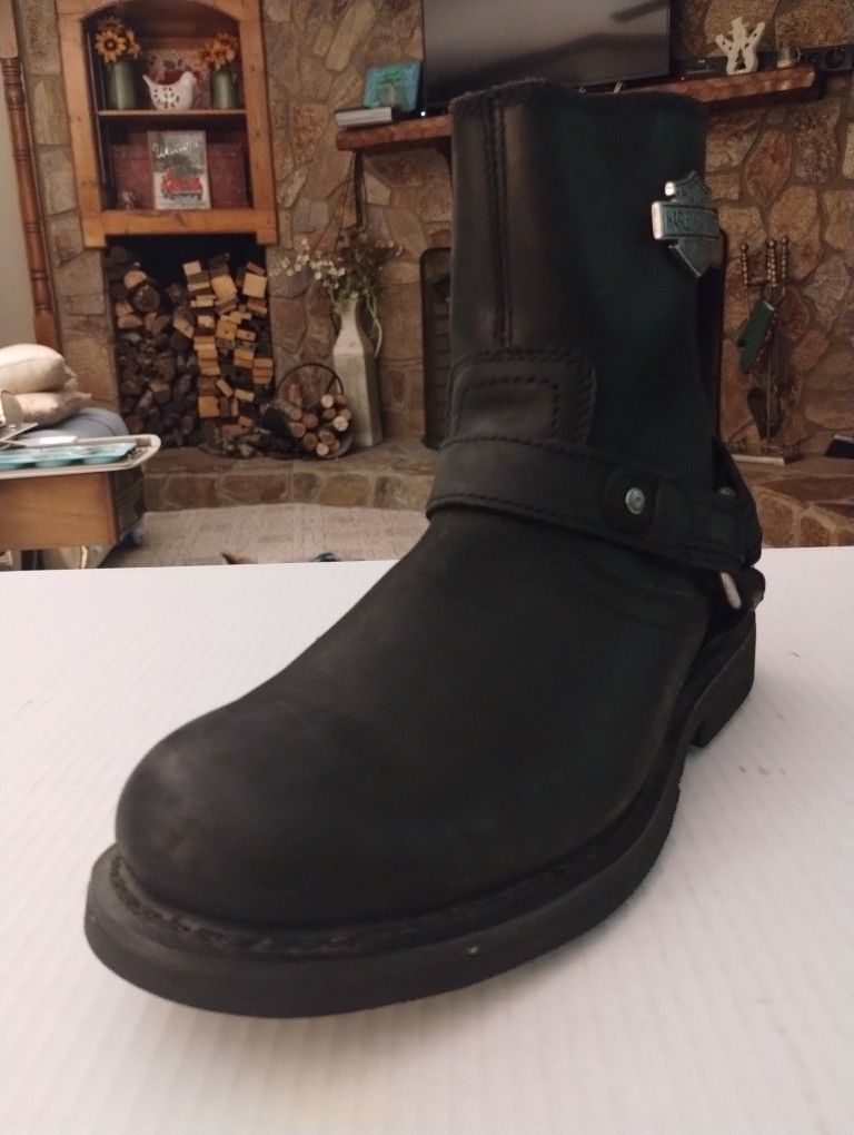 (Size 8) Brand New, Men's, Harley-Davidson Scout Leather Harness Riding Boots in Black, No Box