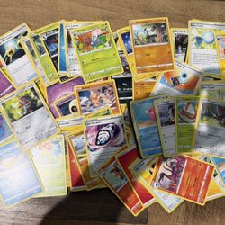 Selling My son’s Pokémon And Hockey Cards 