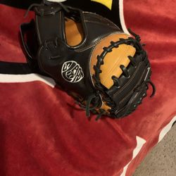 Baseball Catchers Glove 33inch
