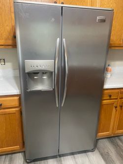 Frigidaire Fridge FREEZER ONLY WORKS!!