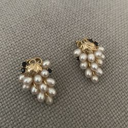 Pearl and Sapphire grape Cluster 14k Gold Earrings. Vintage.