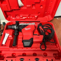 Milwaukee 1-3/4 in. SDS-MAX Rotary Hammer