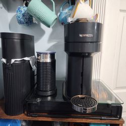 Nespresso Breville Vertuo Next Bundle