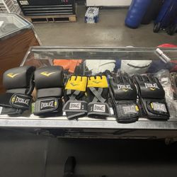 Everlast Gloves Bundle 