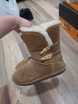 Bearpaw women's/girls' sheep skin/fur boots, Size 5