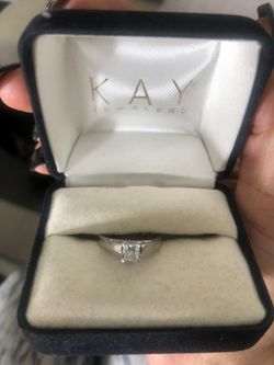 Platinum diamond ring