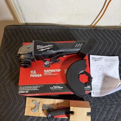 Milwaukee M18 FUEL 18V Lithium-Ion Brushless Cordless 4-1/2 in./5 in. Grinder w/Paddle Switch (Tool-Only)