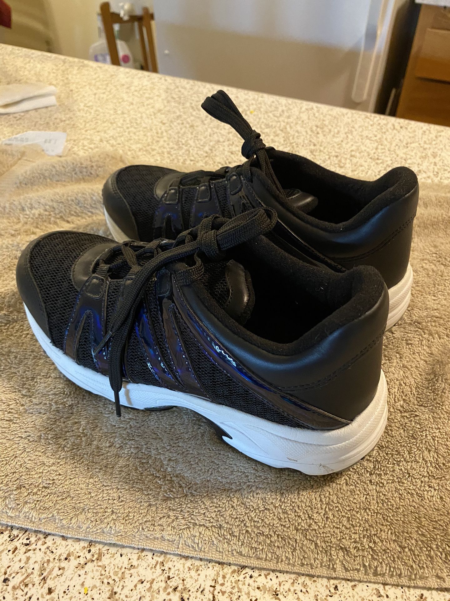 Orew Women Athletic Tennis Shoes Size 8