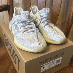 Yeezy 350 V2