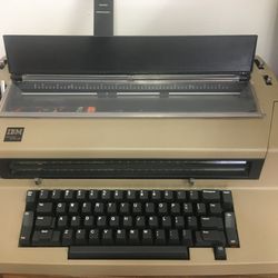 TYPEWRITER SELECTRIC III MINT CONDITION 