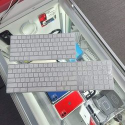 MAGIC APPLE KEYBOARD