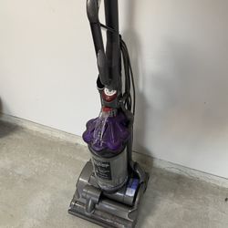 Dyson Airmuscle Dc 28 Animal Vacuum