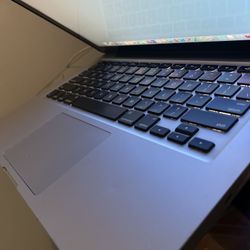 Mac Book Pro 2011