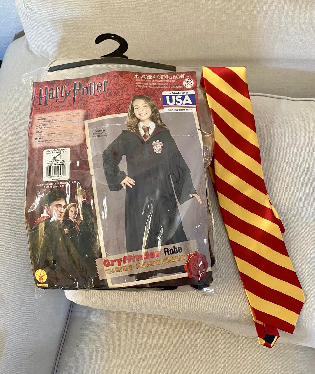 Harry Potter Griffindor Robe With Tie. CHILD Size: L (12-14)