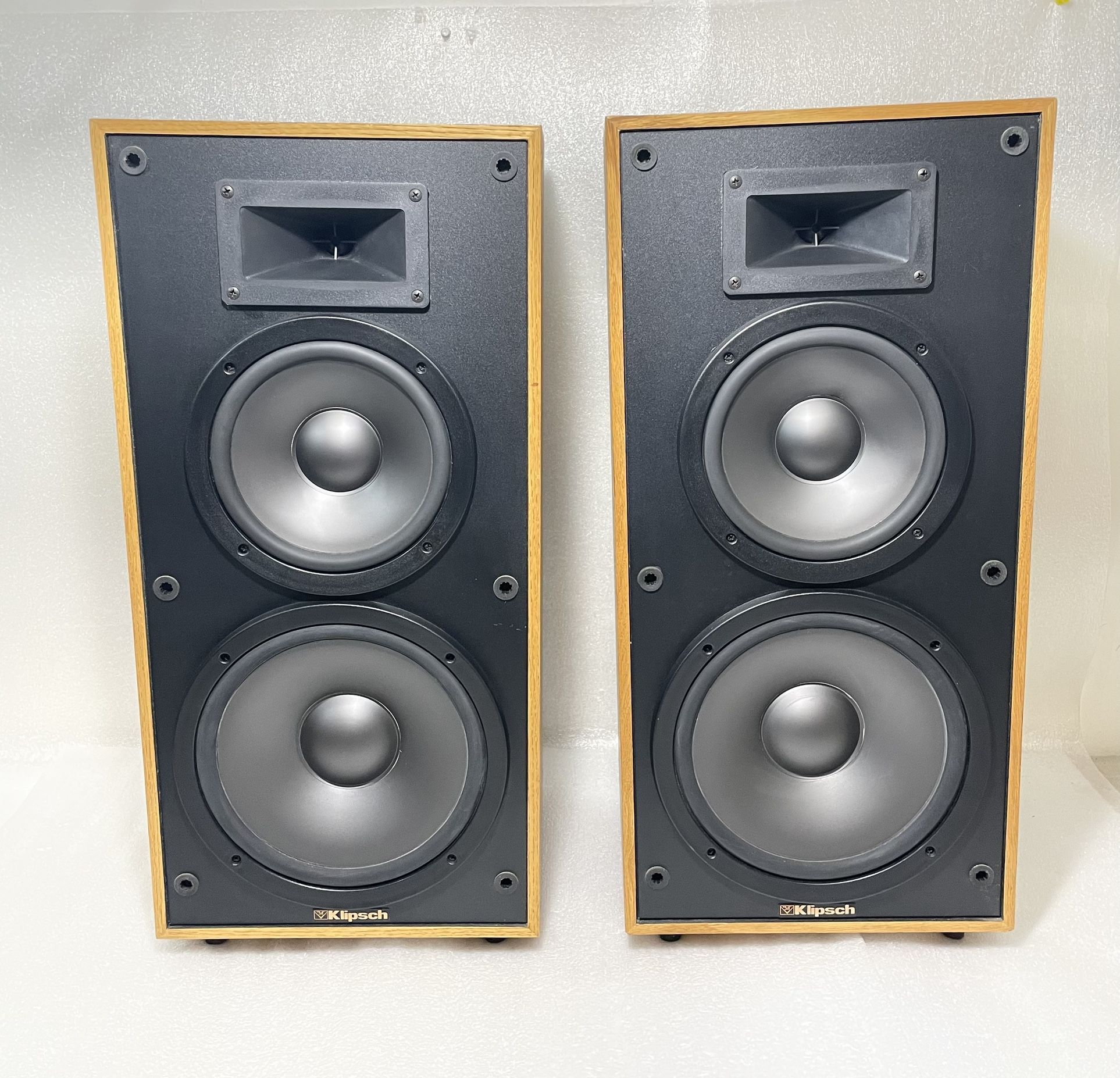 Pair of Vintage Klipsch KG 3.2 ~ Oak Clear Floorstanding Loudspeakers ~ 8 ohms