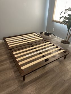 Zinus Foldable Wood Queen Bed Frame 