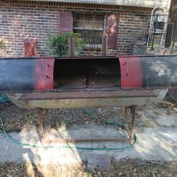 Custom XxxL 8 Ft. BBQ Grill/smoker 