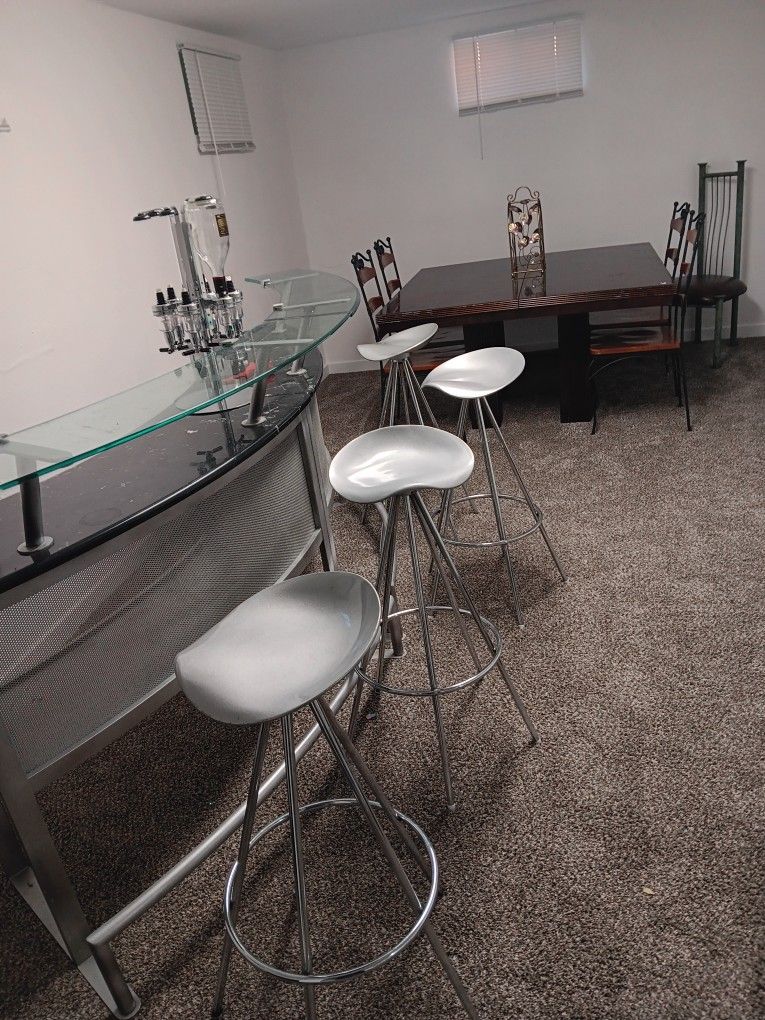 Elegant Glass Top With Black Marble Top
