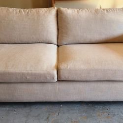 Loveseat 