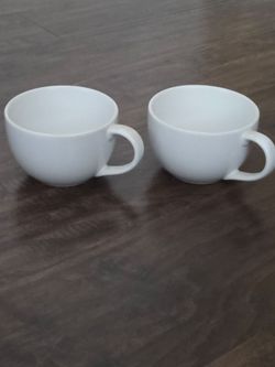 Pampered Chef mugs oversized