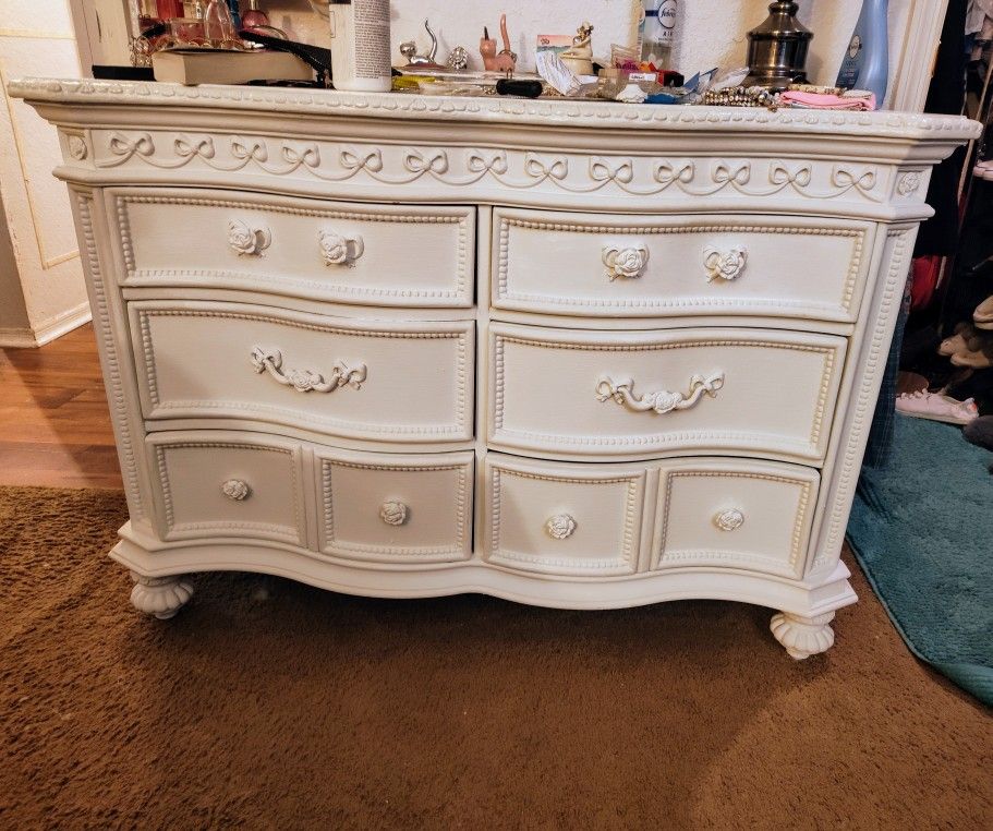 rooms to go disney princess dresser Disney Princess Sparkle White 6 Drawer Dresser