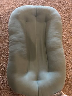 Snuggle Me Infant Seat/