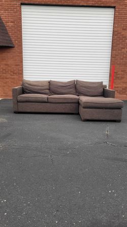 FREE DELIVERY*** CRATE & BARREL 2PC Sectional Sofa