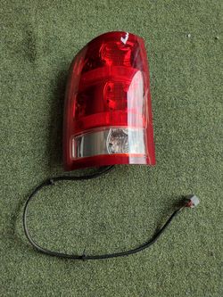 13'-18' Dodge Ram 1500 Tail-light (Driver Side/LH)