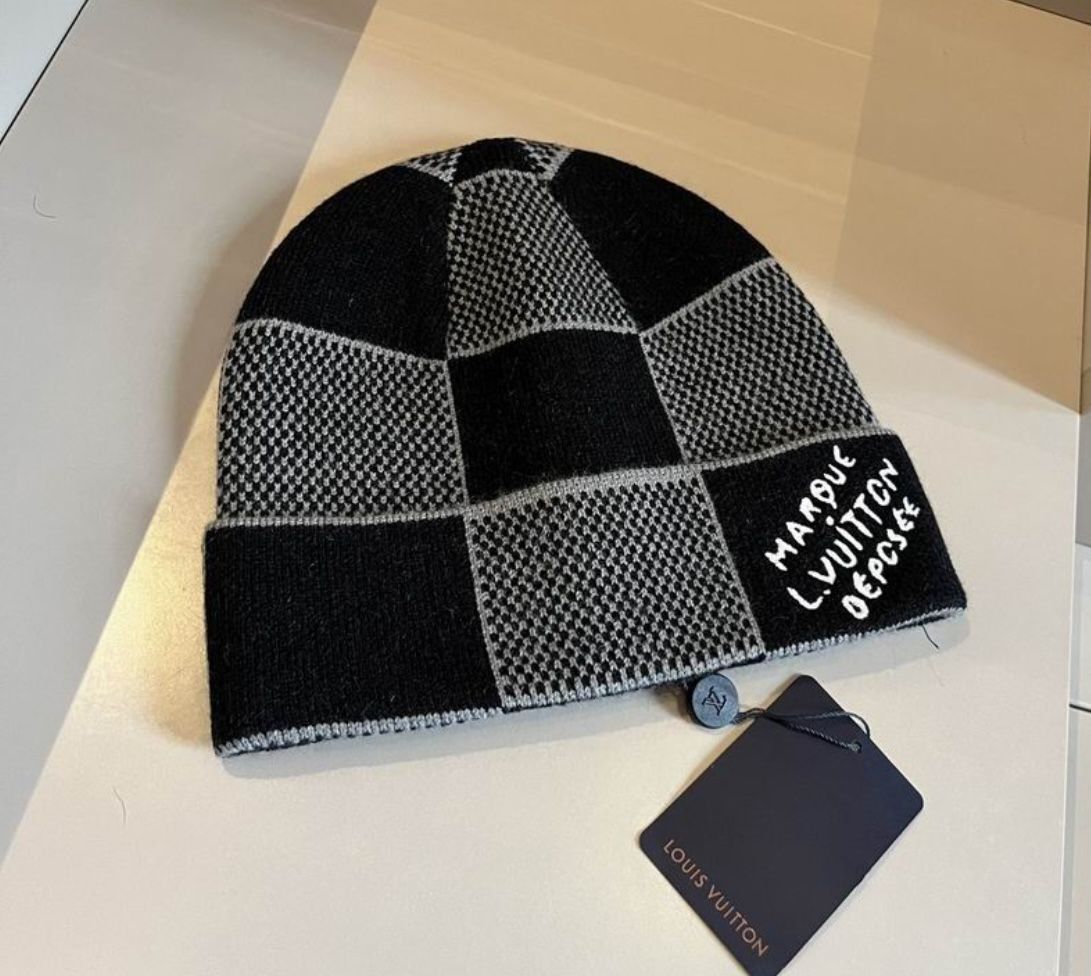 Louis Vuitton Damier Heritage Beanie Black/Grey