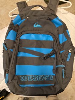 Vintage Quicksilver Backpack from the surf collection early 2000s Y2K. Perfect condition.