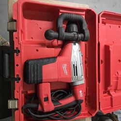 Milwaukee SDS-MAX Demolition Hammer