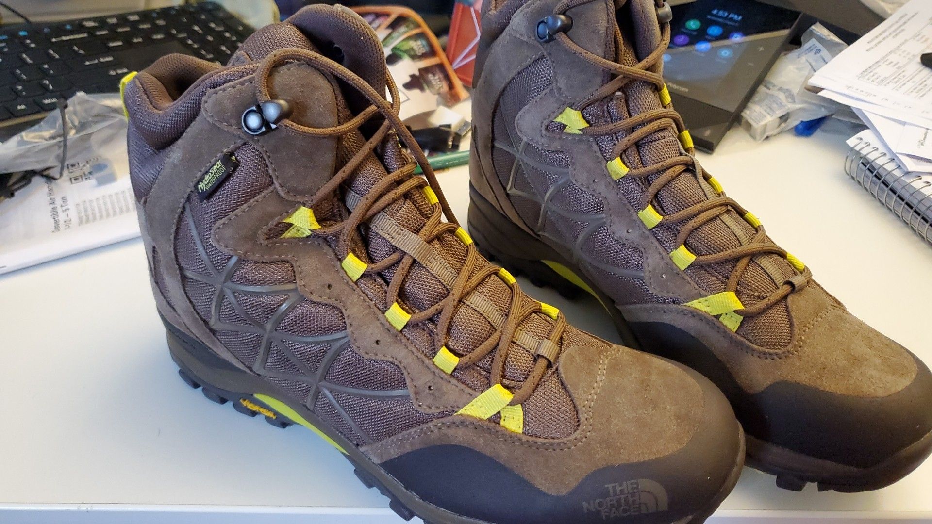 Women 10.5 The North Face Boots