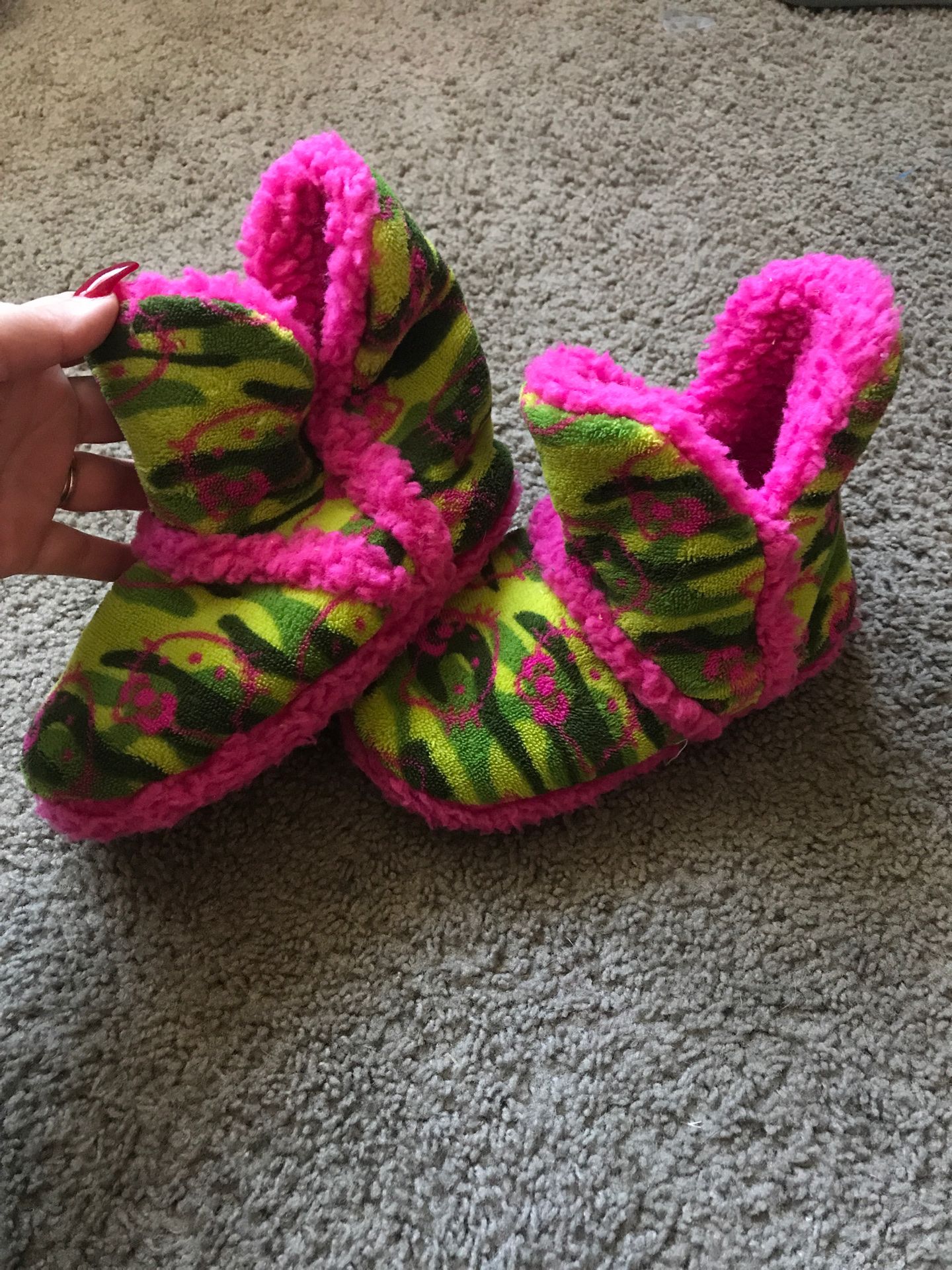 Kid slippers