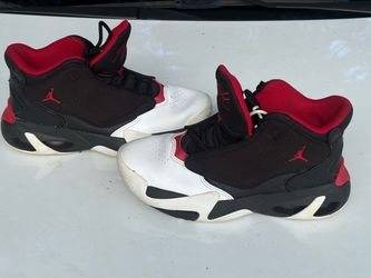 Nike flight shoes size 5