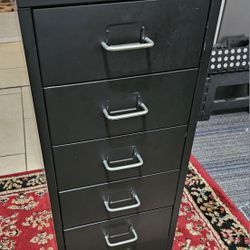 File cabinet small 6 drawer (
Like New )