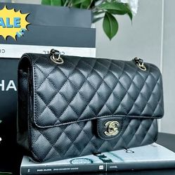 Stylish Black Quilted Shoulder Bag - Must-See Deal