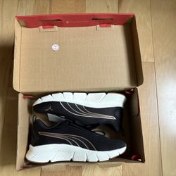 Brand New Women Puma Focus Lite Sneaker Black - $20 - Size US 8.5