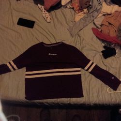 Name Brand Champion Women's Long Sleeve Shirt Medium Original Price 20 $23 Askins $10