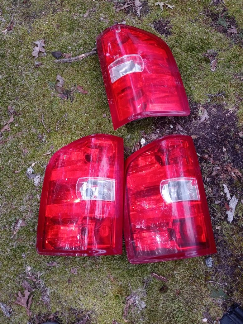 2013 Chevy Silverado Taillight