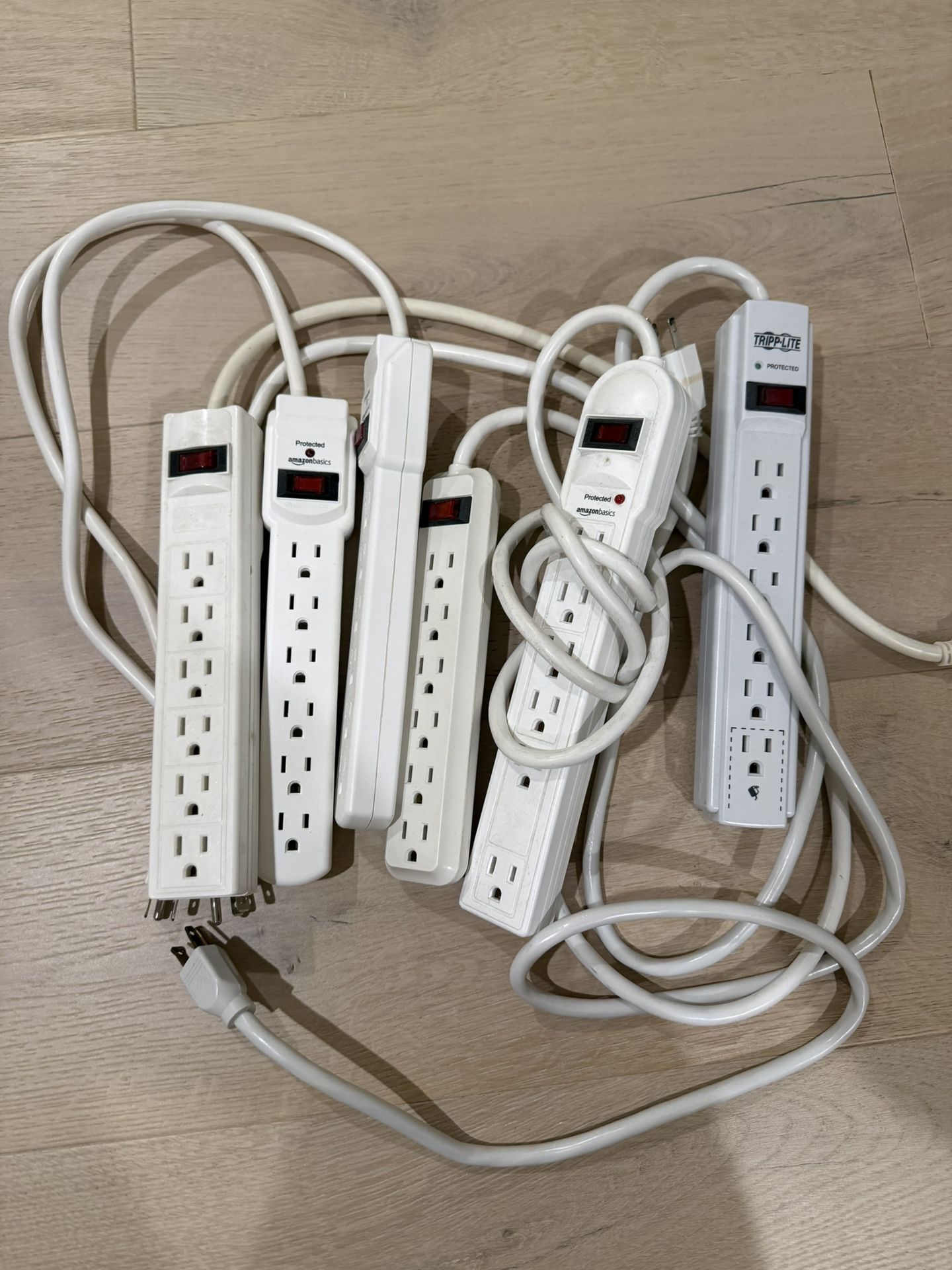 Amazon Basic Power Strip * 6