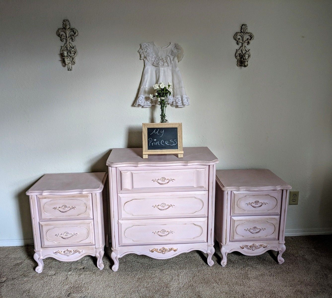 French Providence antique furniture set